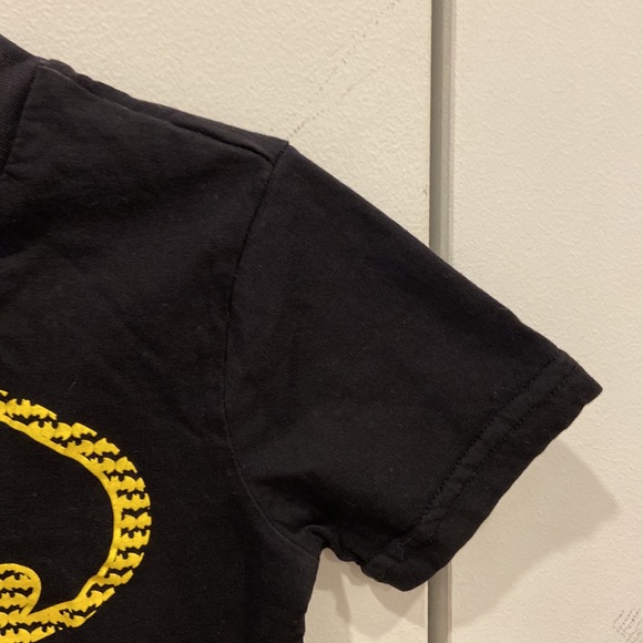 Batman Black & Yellow Tee - Picture 6 of 8